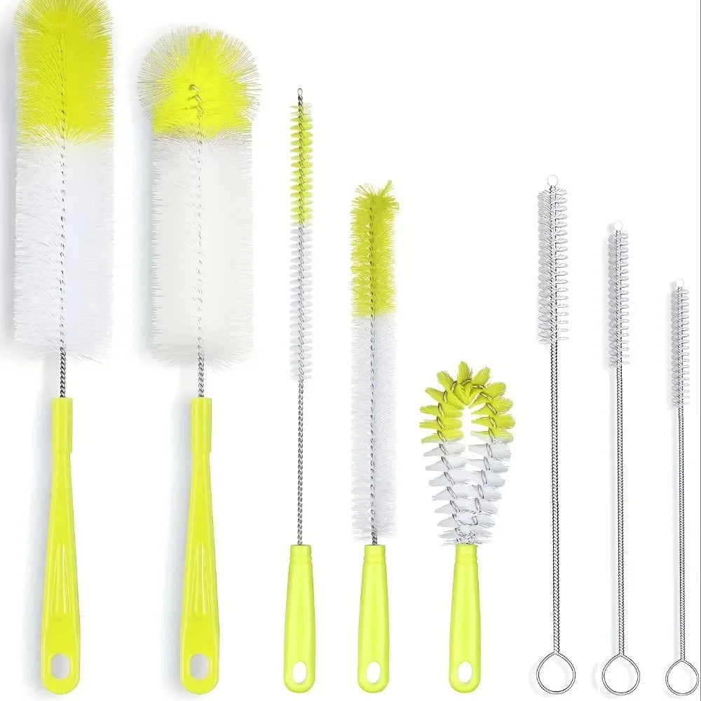 Different brush sizes for bottle and blender cleaning
